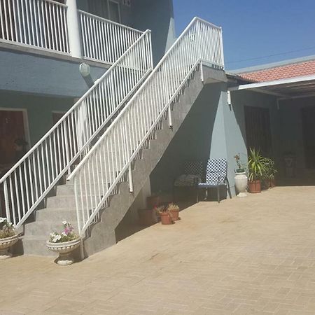 Silver Rest Guesthouse Mafikeng Exterior photo